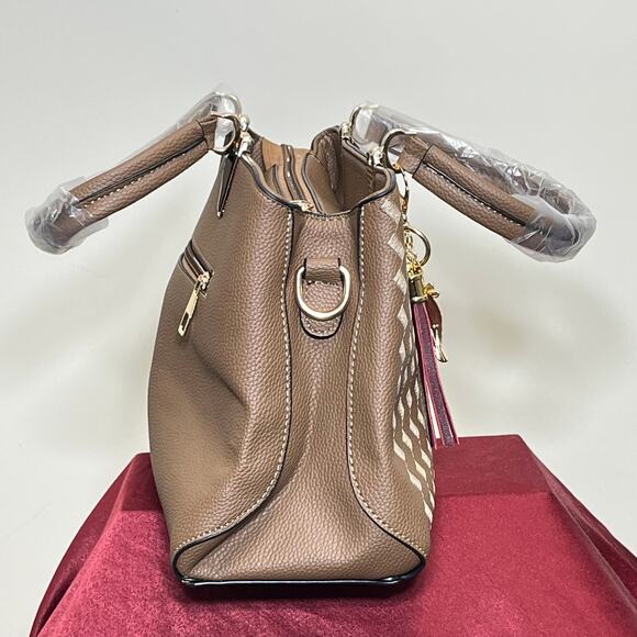 NEW Aimily Handbag Crossbody with Charm & Embroidered Detail PU Leather - Picture 3 of 9